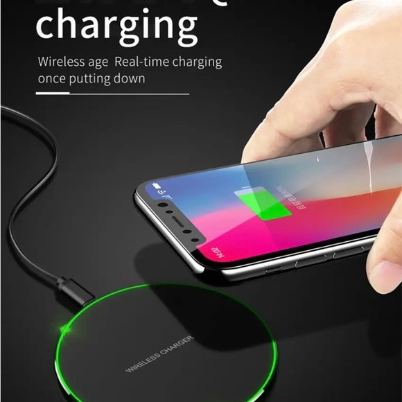 Fast Charger- Charger Pad Stand for IPhones And Androids - Picture 1 of 6